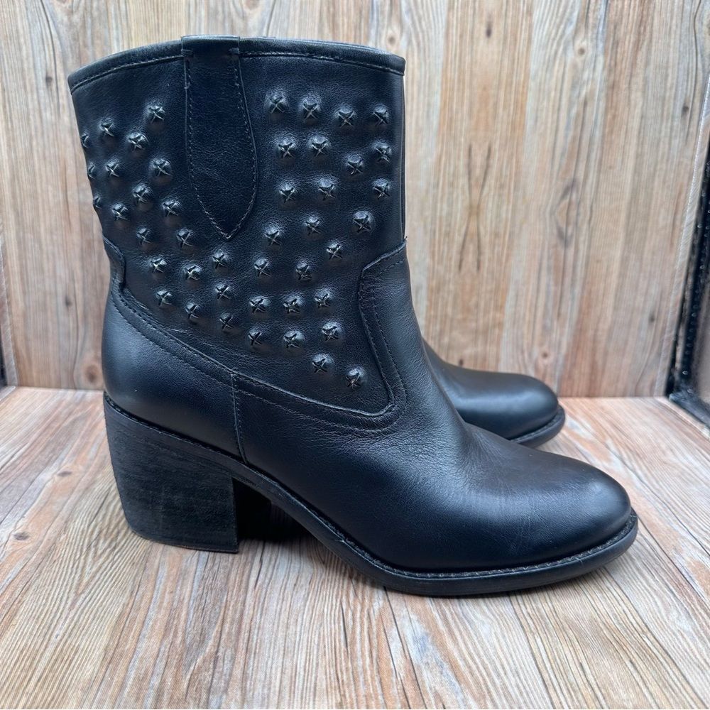 Donald J. Pliner Baila Womens Black Studded Pull On Leather Ankle Boots Size 7.5